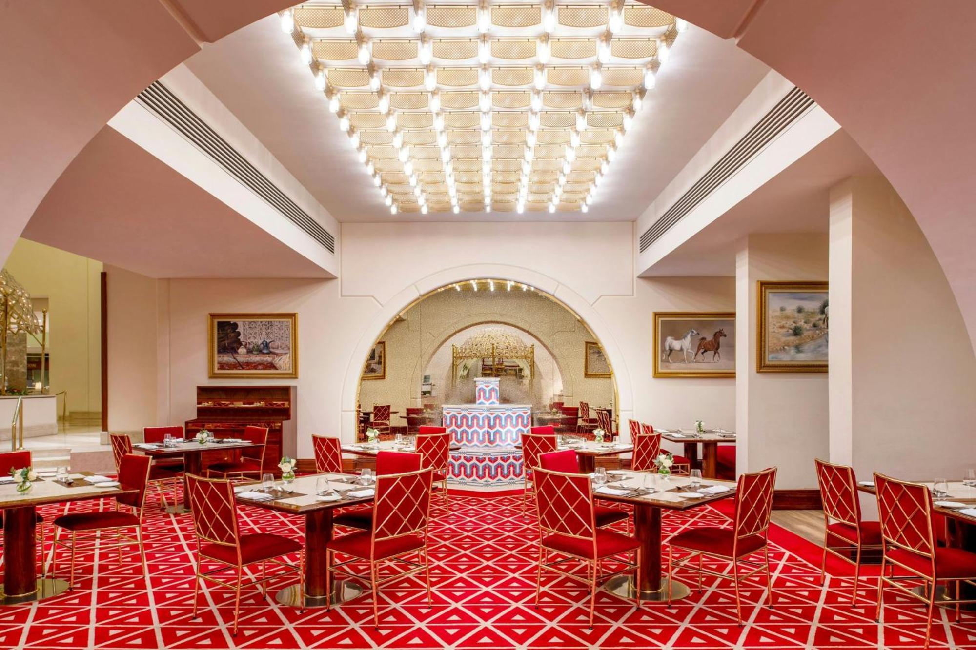 Sheraton Grand & Convention 5*